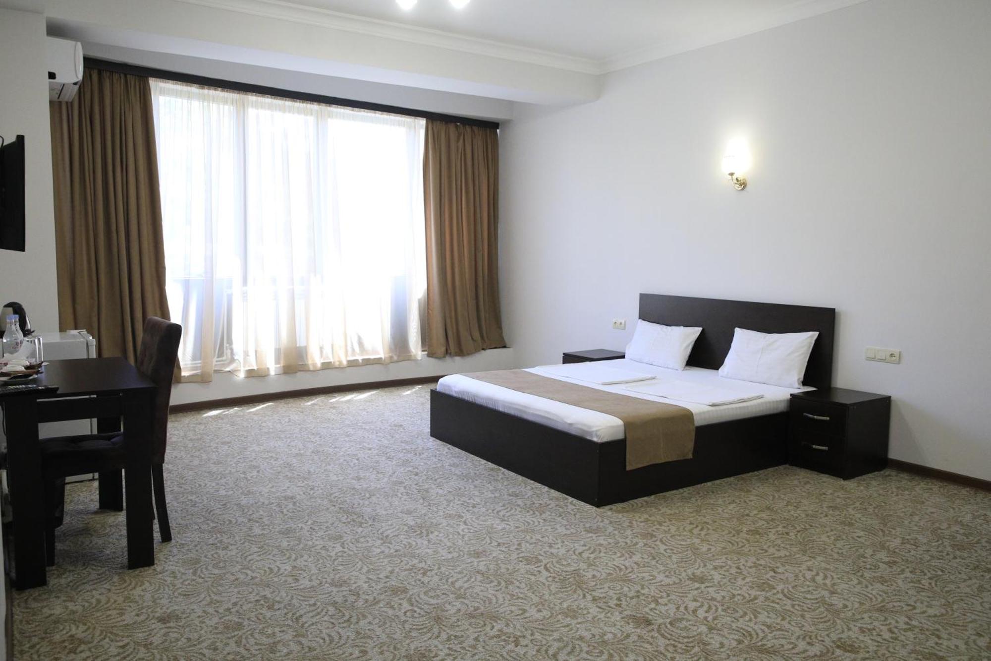 Yerevan Centre Hotel מראה חיצוני תמונה