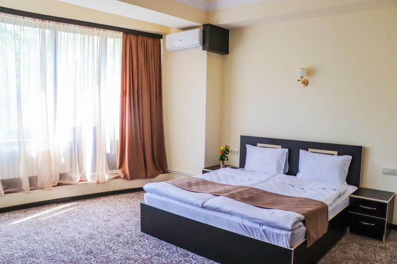 Yerevan Centre Hotel מראה חיצוני תמונה